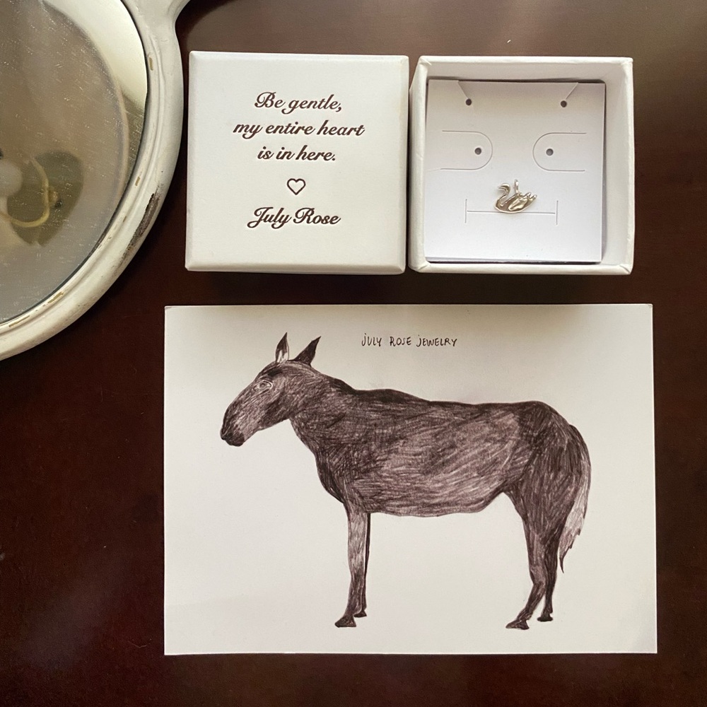 July rose jewelry • swan milagro